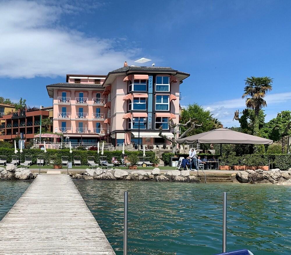 Kriss Internazionale Hotel Bardolino Exteriör bild