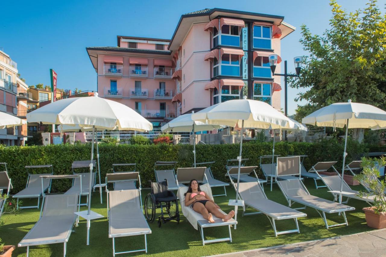 Kriss Internazionale Hotel Bardolino Exteriör bild