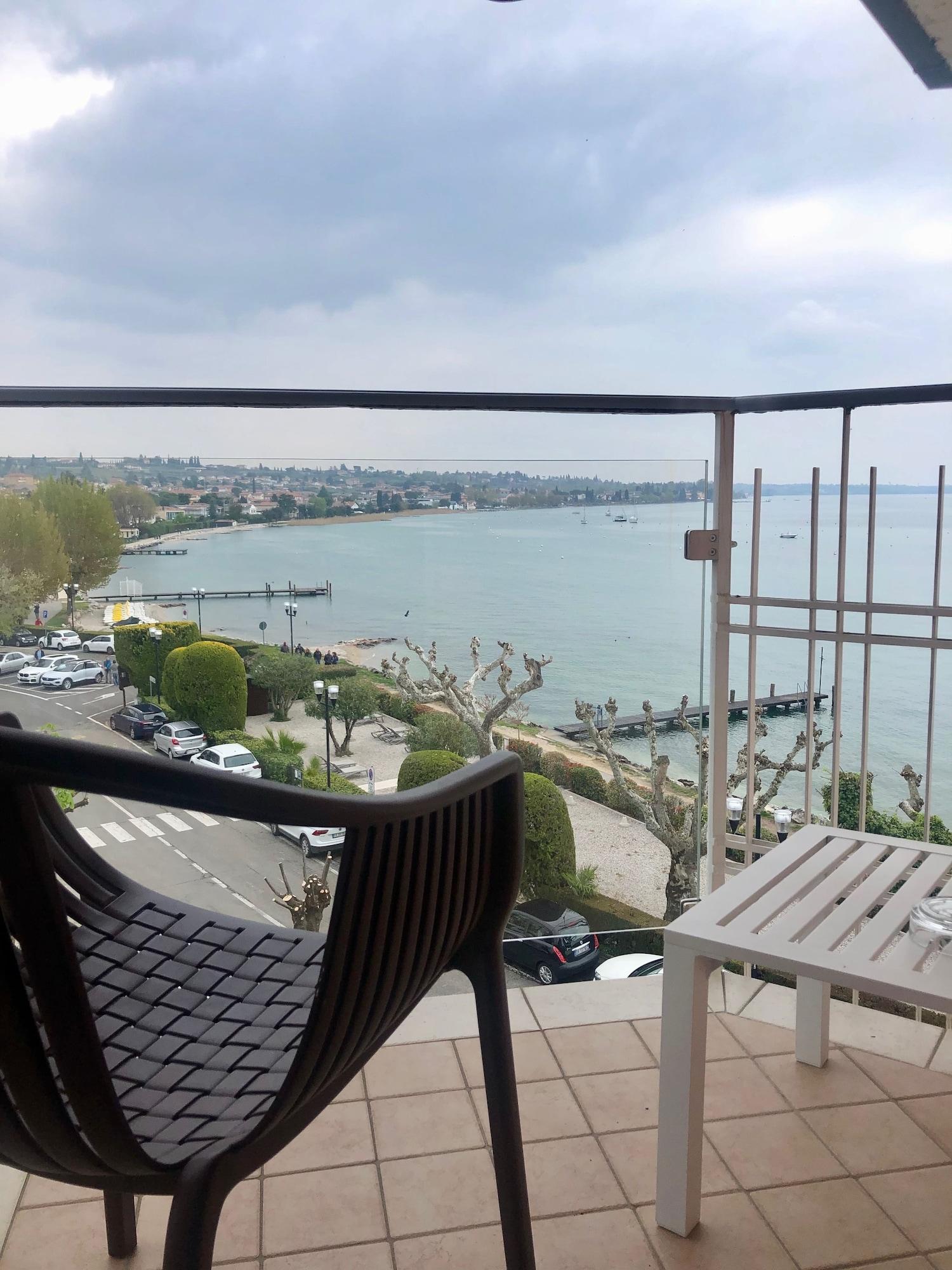 Kriss Internazionale Hotel Bardolino Exteriör bild