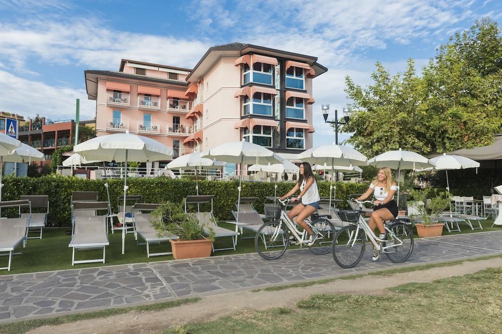 Kriss Internazionale Hotel Bardolino Exteriör bild