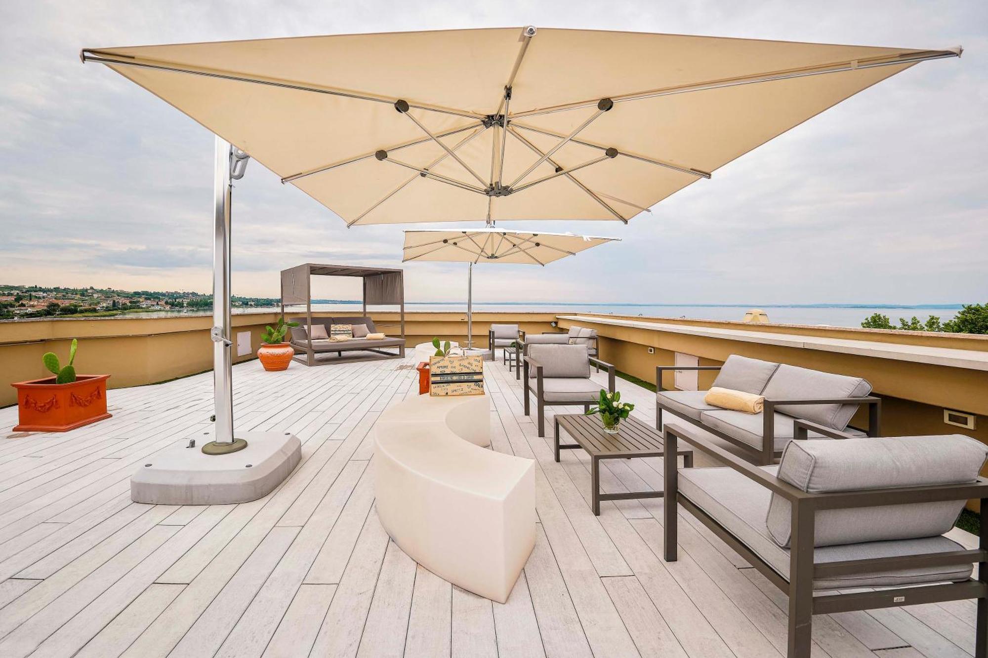 Kriss Internazionale Hotel Bardolino Exteriör bild