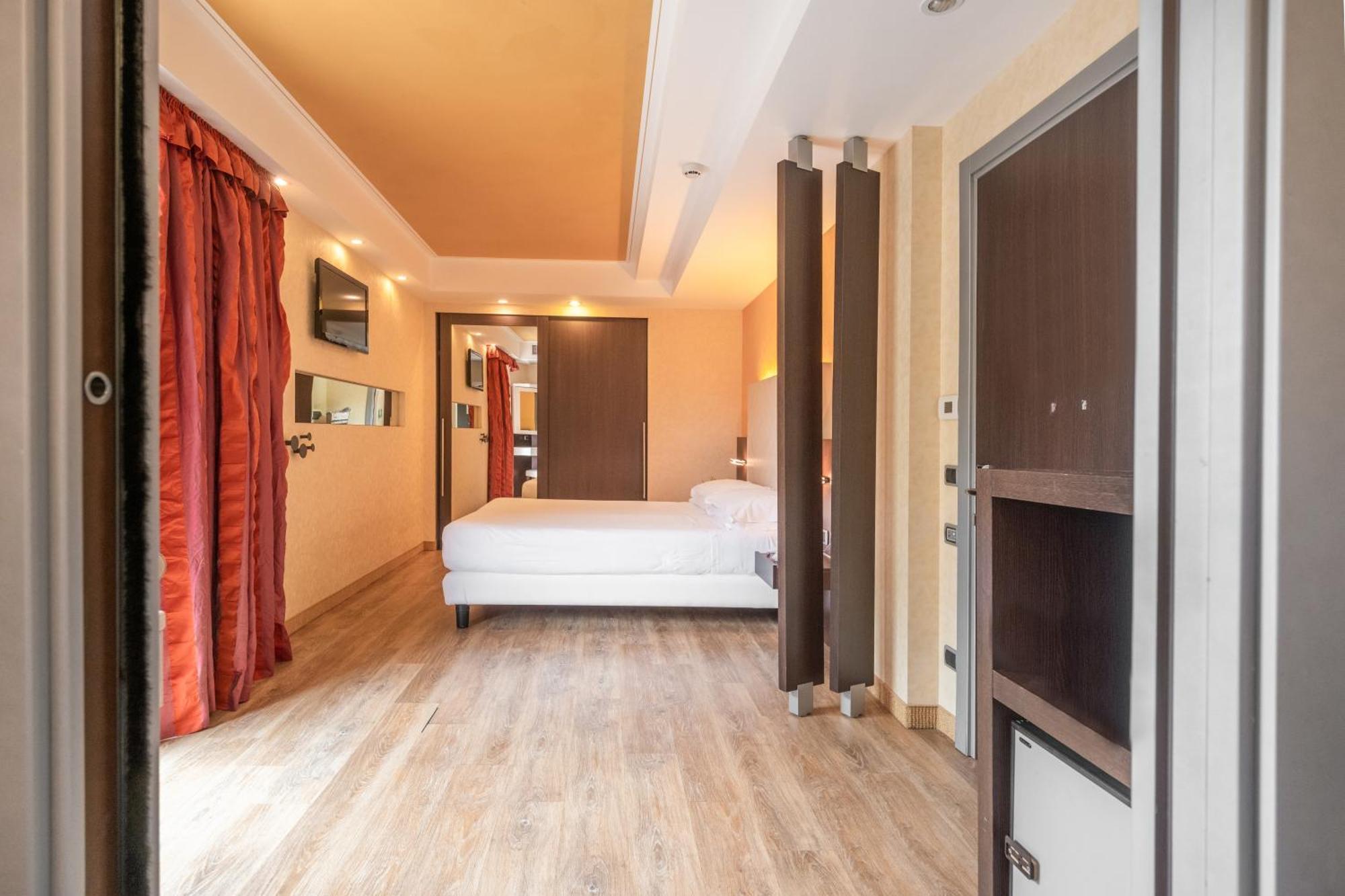 Kriss Internazionale Hotel Bardolino Exteriör bild