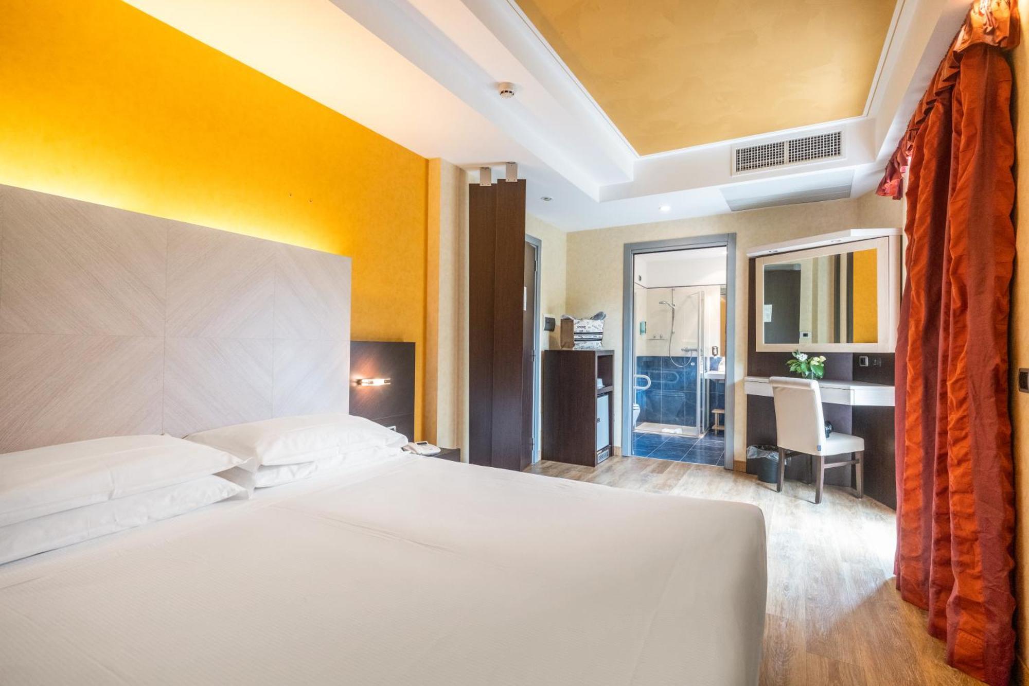 Kriss Internazionale Hotel Bardolino Exteriör bild