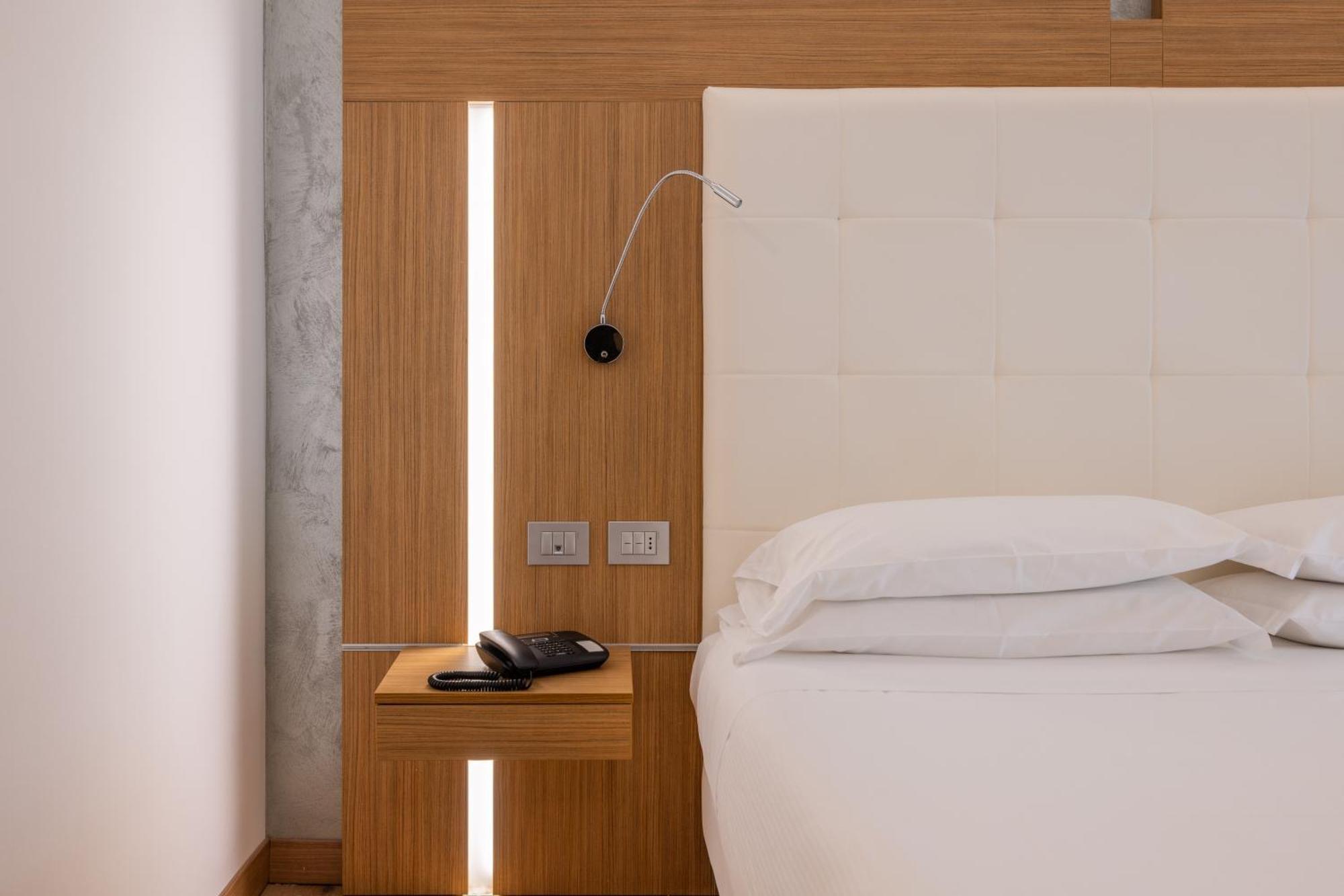 Kriss Internazionale Hotel Bardolino Exteriör bild