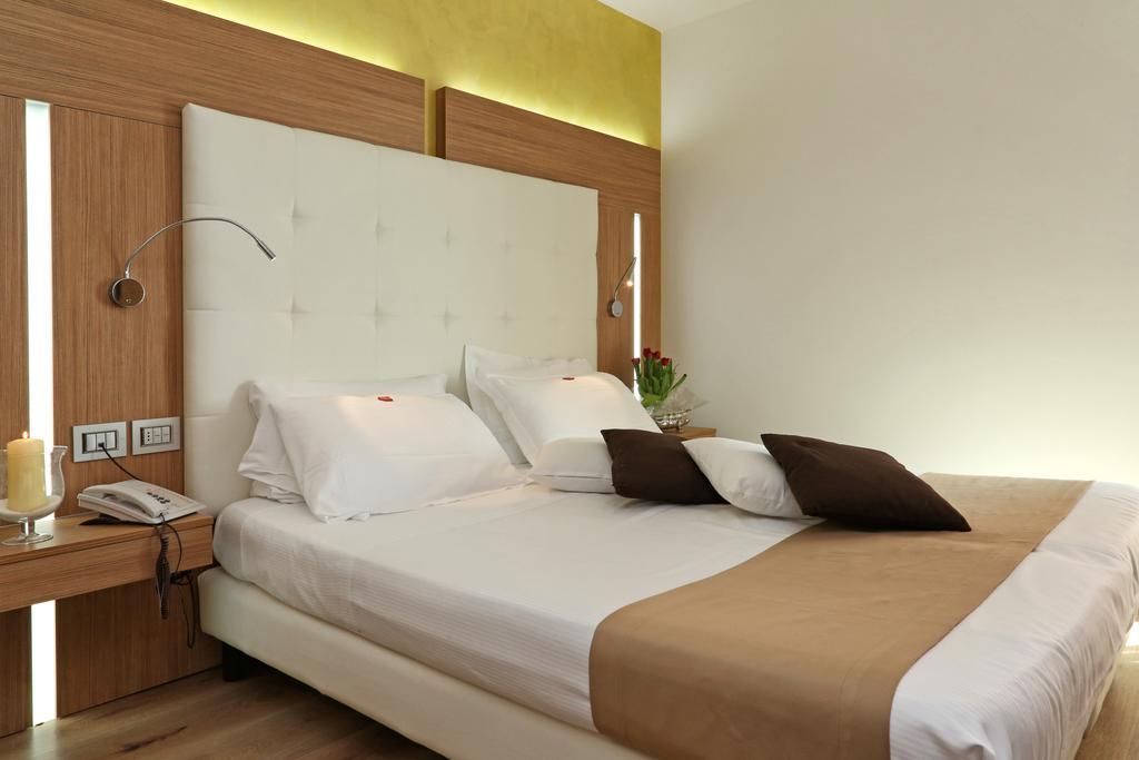 Kriss Internazionale Hotel Bardolino Exteriör bild