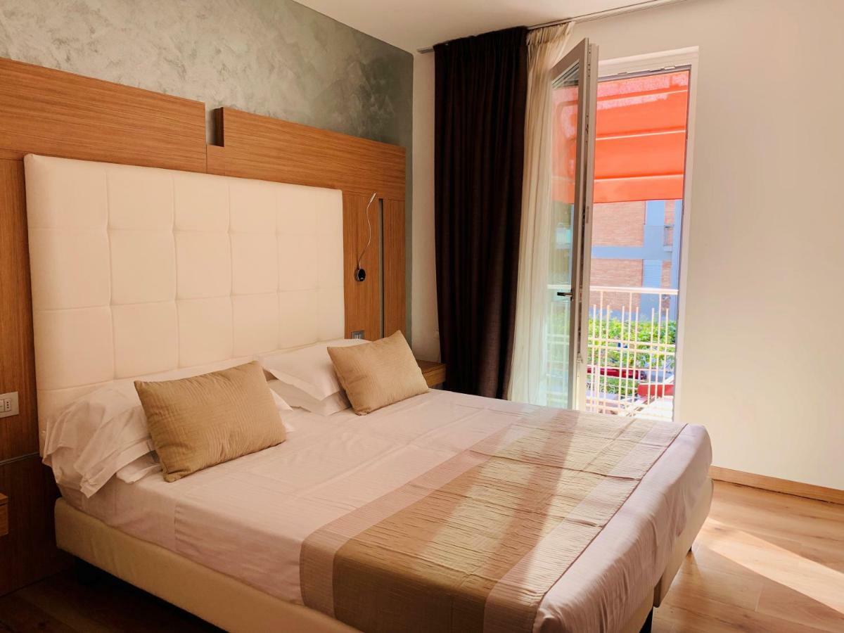 Kriss Internazionale Hotel Bardolino Exteriör bild